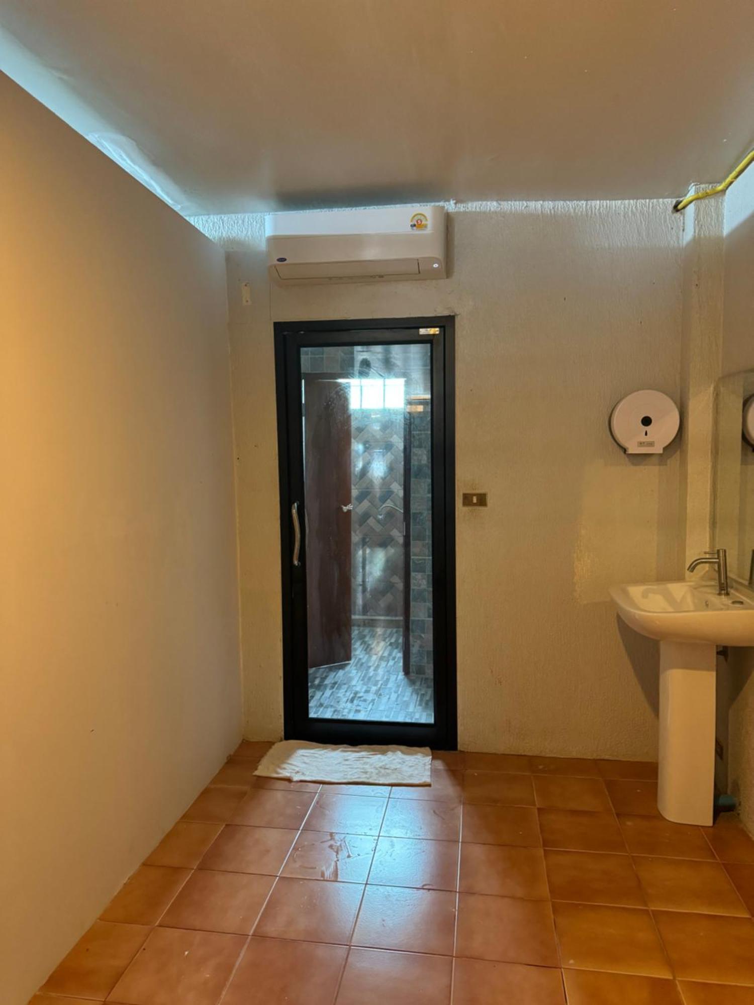 Dikachaya Hostel Csaveng-part Kültér fotó